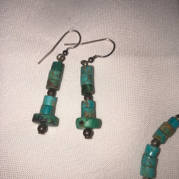 ~Custom~ stunning turquoise necklace, earrings set - Picture 3 of 6